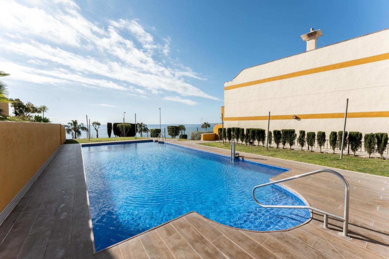 Beachside Retreat With Private Terrace Benalmádena Exterior foto